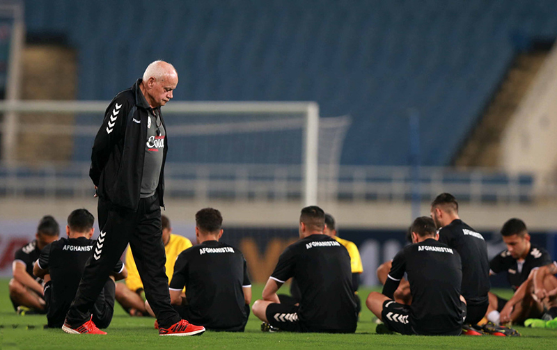 HLV Park Hang-seo căng thẳng ở buổi tập trước trận gặp Afghanistan